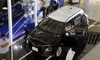 Xe Xanh: VinFast VF 5 giá bán từ 458 triệu đồng, bàn giao những mẫu xe đầu tiên tại Hà Nội